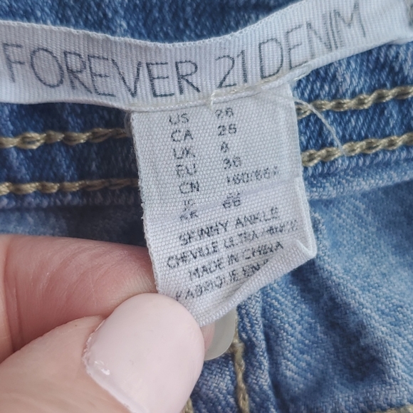 🌺 3 for $10 Forever 21 Ankle Jean - Picture 2 of 5